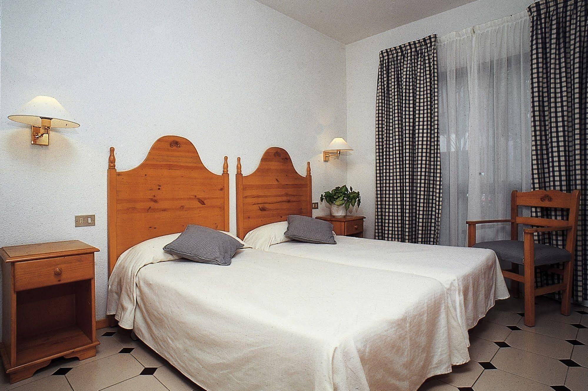 Apartamentos Hg Cristian Sur Los Cristianos  Habitación foto